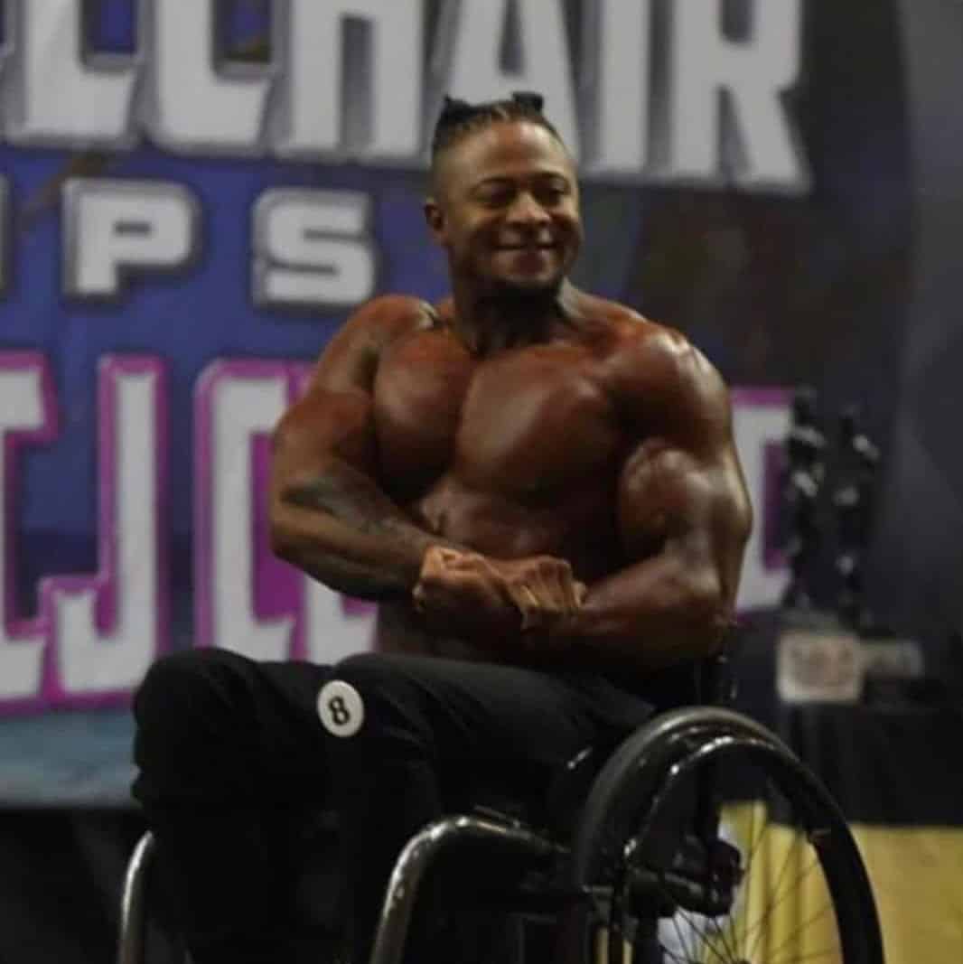 Wheelchair fitness bodybuilding exercise